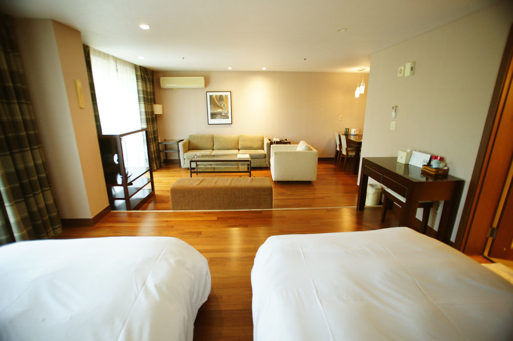Lake Hills Jeju Resort Seogwipo Exteriör bild